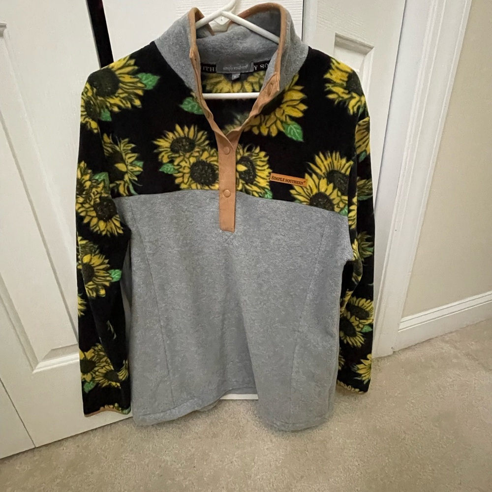 Simply Southern Sunflower Fleece with Gray and Tan